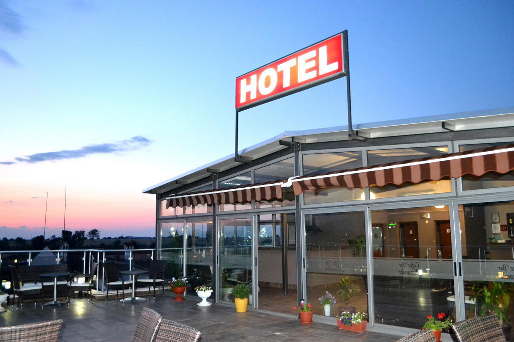 Alexander Hotel Asenovgrad Exterior photo